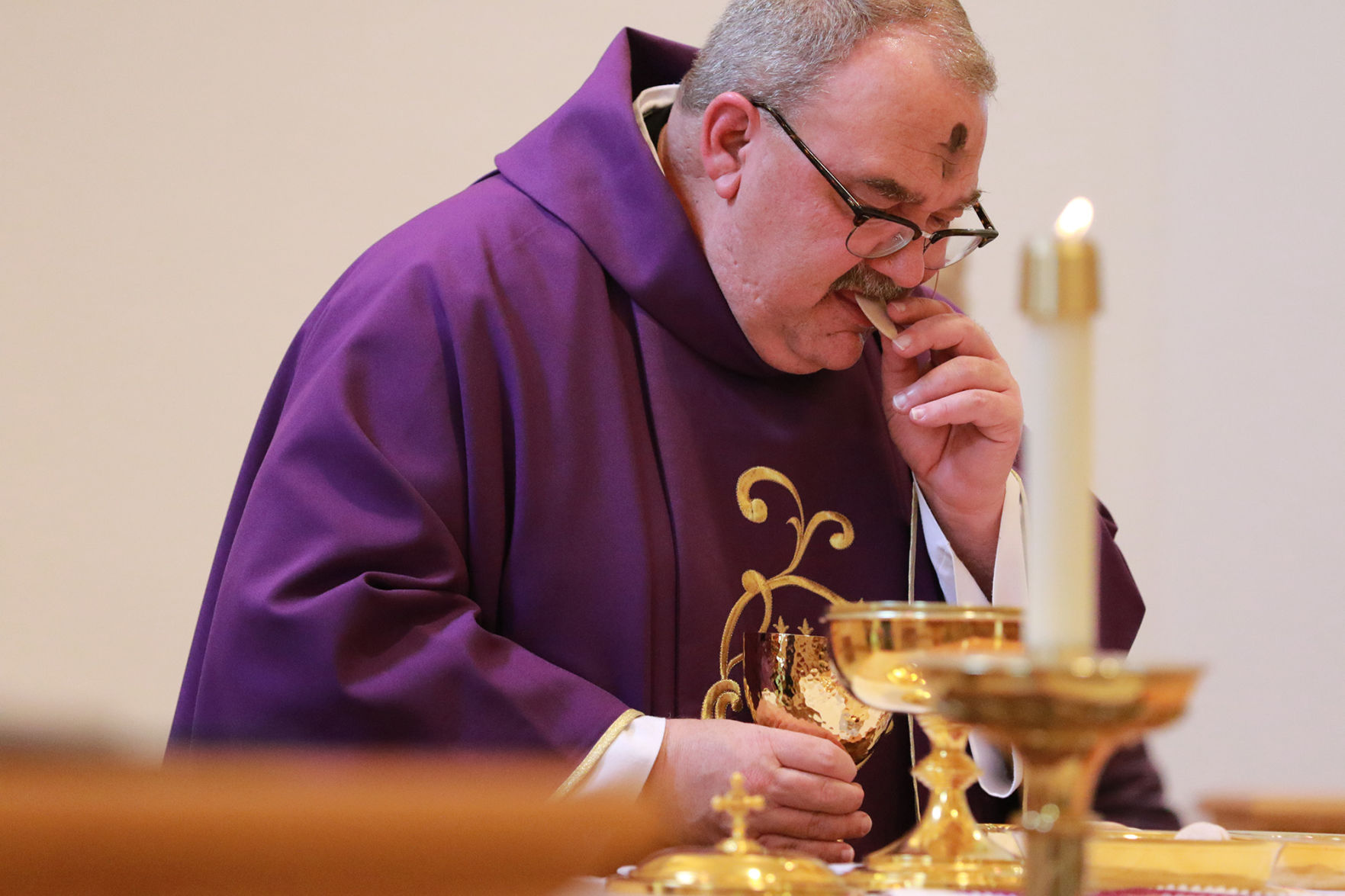 PHOTOS: Ash Wednesday noon service St. Agnes